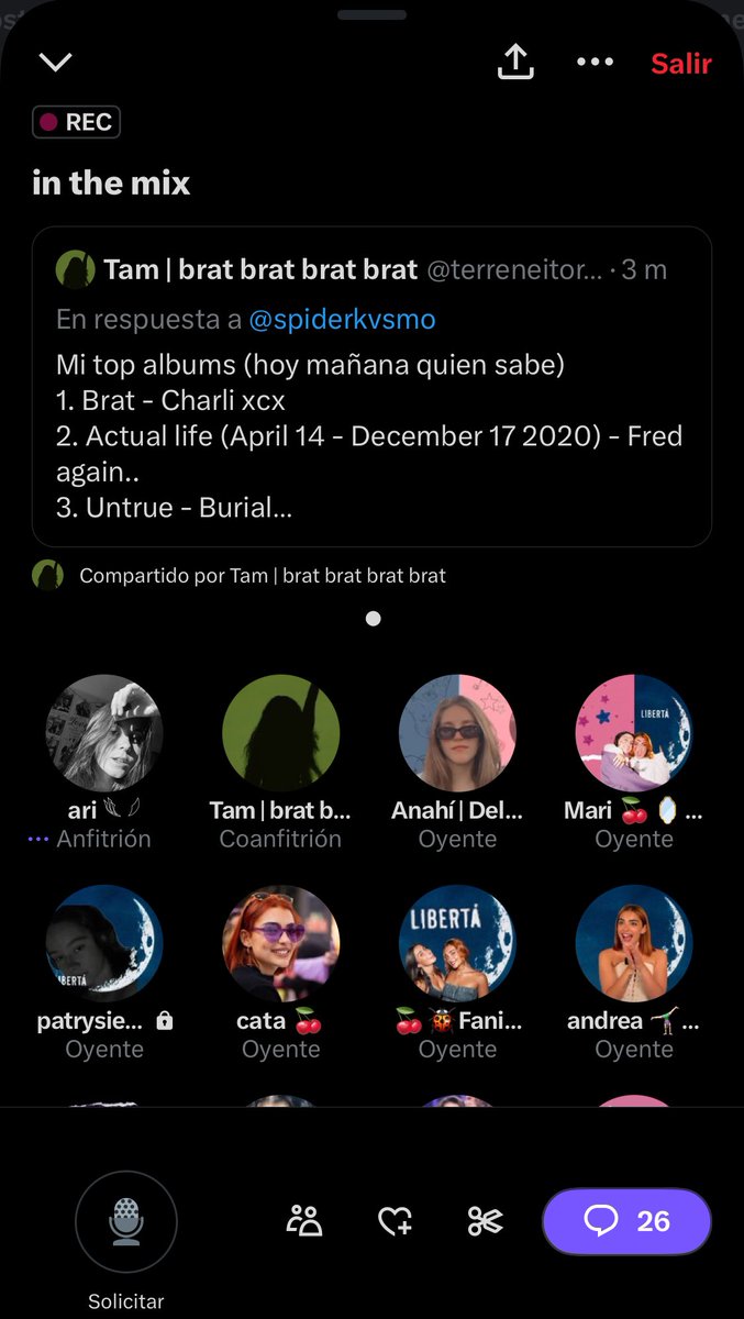 2anahi_'s tweet photo. @spiderkvsmo La gente con >300€ // yo con 0€ en el concierto de mi vida https://t.co/S2iWi20qIb