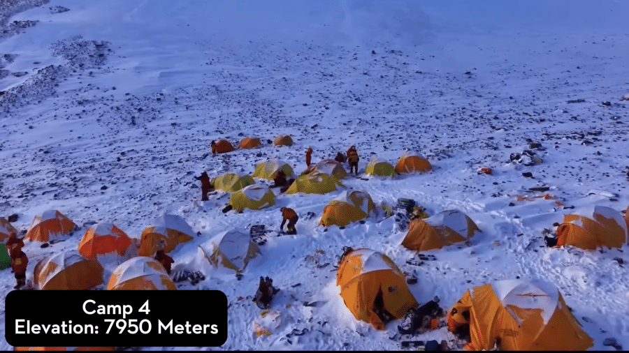 Makefully tweet media