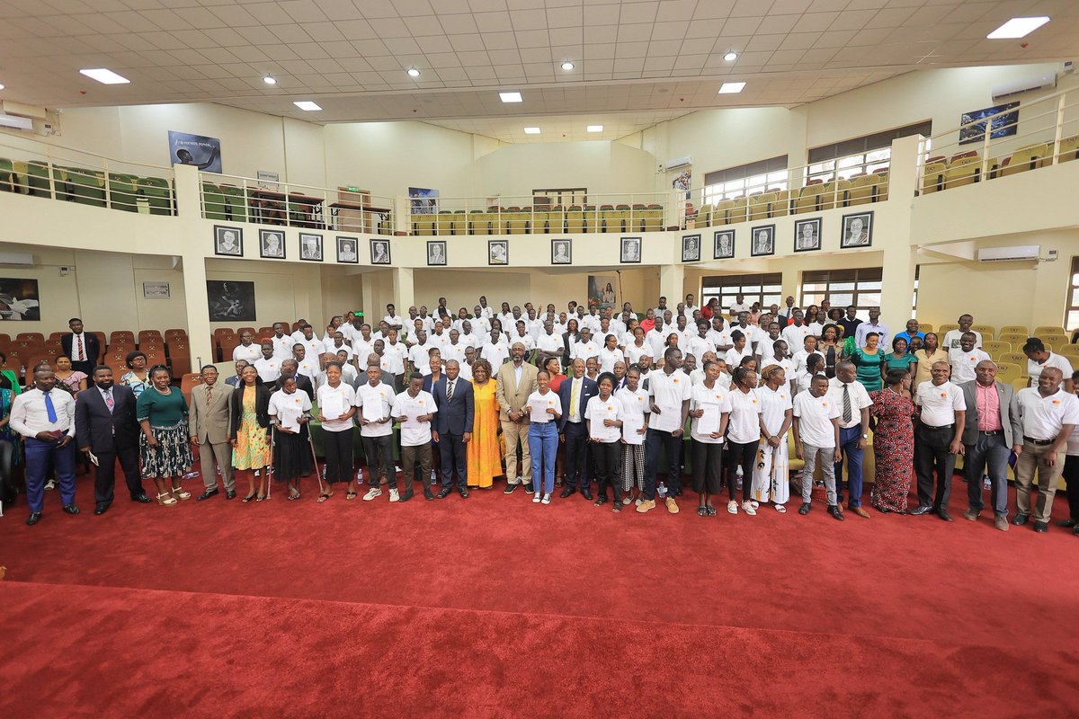 MCFMakerere's tweet photo. ๐จ ๐ต๐๐ ๐๐๐๐๐๐ ๐ช
Welcome to @Makerere, our valued First Cohort Scholars of Phase II of the @MastercardFdn Scholars Program at MakerereUniversity.
#StudyAtMak https://t.co/RN2KKgEo4L