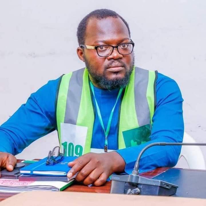 Chamzybako's tweet photo. THANK YOU 
@officialABAT 
@bosuntijani 
@OfficialAPCNg 

A round peg in a round hole. Cheers sir @oluwadaser https://t.co/V1XgVghyWK