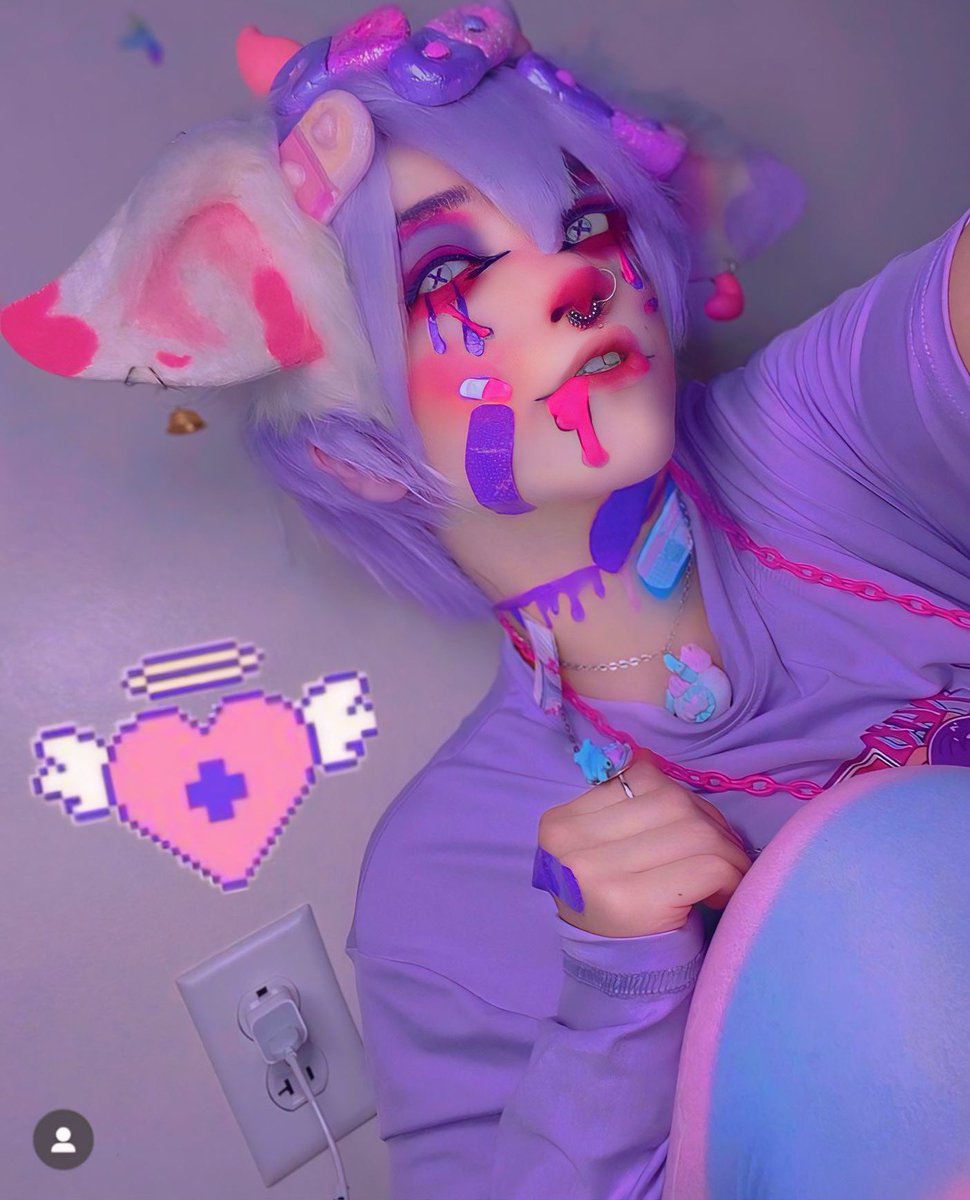 DecklynnM00's tweet photo. Menhera Moo💗💞💜💉💖🐮🎀🏩 #Decklynnmoo #kawaii #Alternative #Goth #menherakei #cute #Goth #anime #drips #sweet #art #pastelboy #pastelgoth #menhera #purple #pills #syringe #cow #mooking https://t.co/jwJlvxOmXU