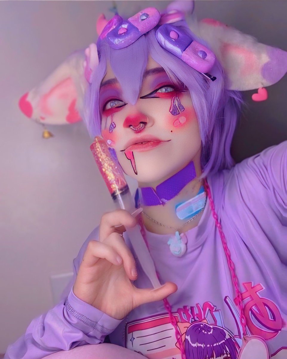 DecklynnM00's tweet photo. Menhera Moo💗💞💜💉💖🐮🎀🏩 #Decklynnmoo #kawaii #Alternative #Goth #menherakei #cute #Goth #anime #drips #sweet #art #pastelboy #pastelgoth #menhera #purple #pills #syringe #cow #mooking https://t.co/jwJlvxOmXU