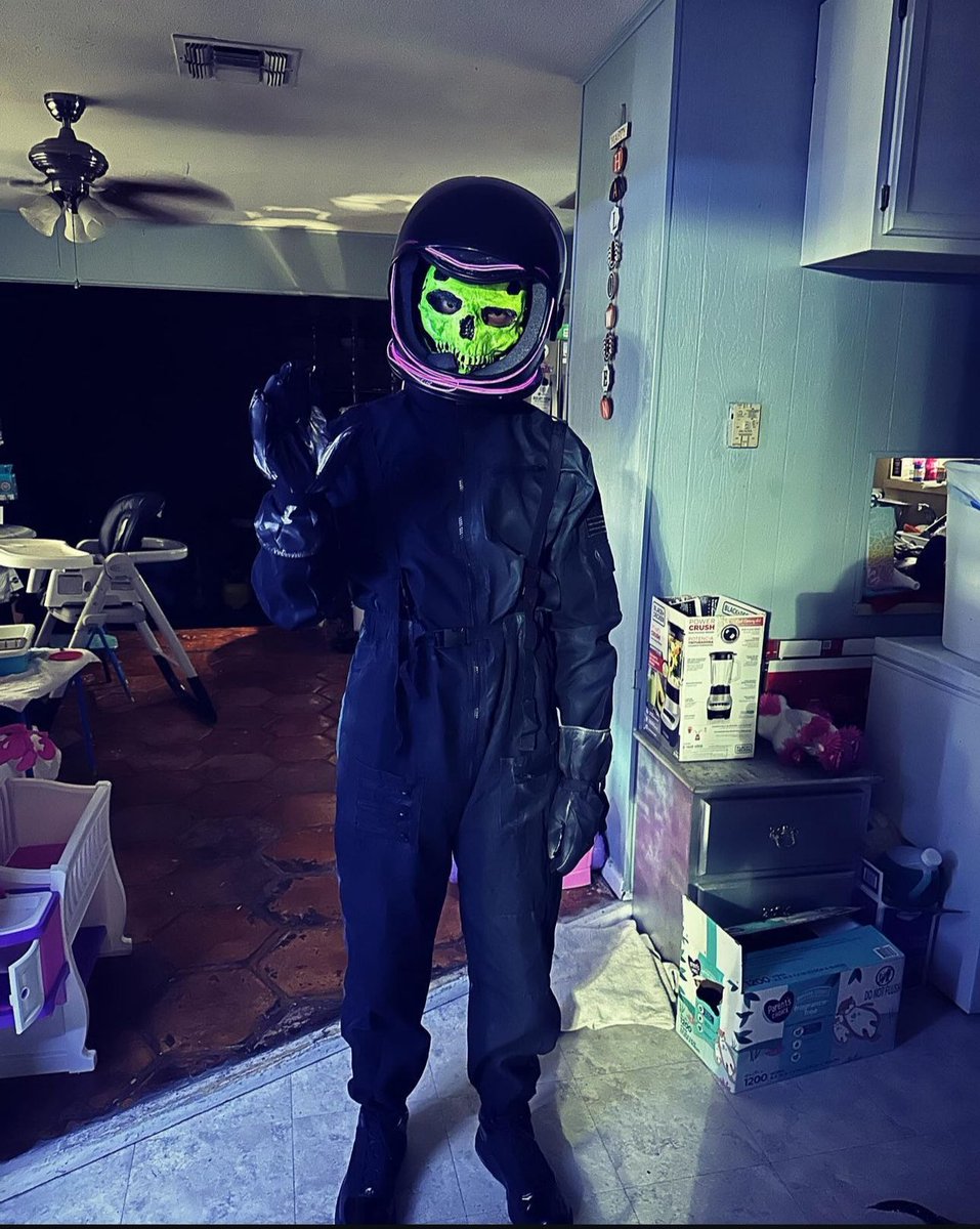 ghostofjeb's tweet image. How much is this crypt? #cryptnft #cryptavatar #jerrywazhere