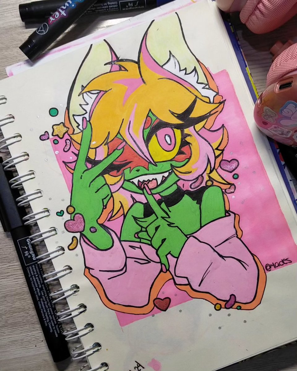 YadesandYelo's tweet photo. Pequeña #oc que simplemente creé para pintarla con mis nuevos marcadores acrílicos, ando en el mood de experimentar 🥸👌🏻
#ocdrawing #ocart #art #digitalart #market  #originalcharacter #drawing #love #artist #beautiful #illustration #artwork #design #style #sketch #fypシviral https://t.co/XySQ4sLvm0
