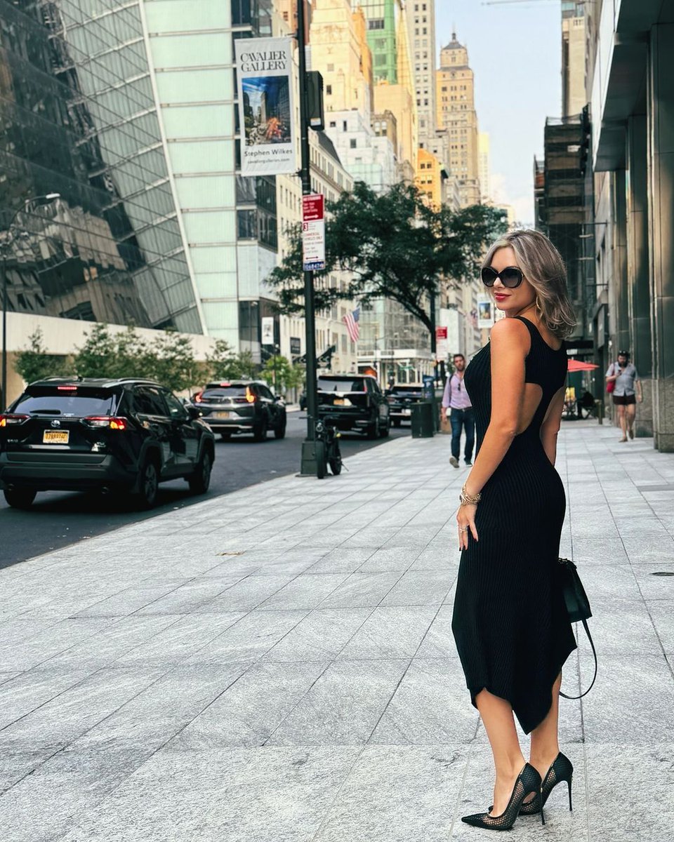 drecalli11's tweet photo. Today I keep a fashion style, if you see me on the street will you recognize me? https://t.co/oDTOTaIo8t