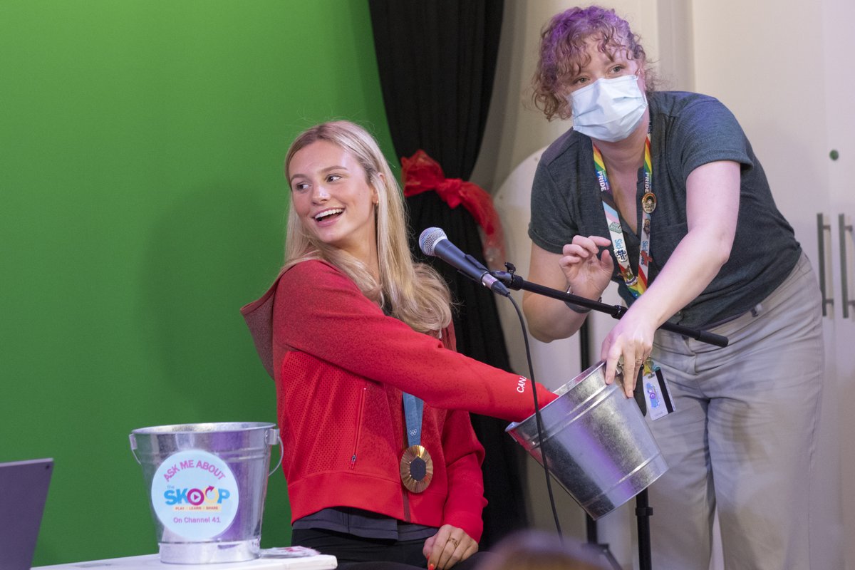 SickKidsNews's tweet photo. It was Summer time at SickKids today!

Olympic Gold Medallist @summermcintoshh stopped by for Bingo (Olympics-themed, of course)!

The visit was broadcast to patient rooms on SickKids'  The SKOOP Channel 41, so patients who couldn't make it in person could still watch and play. https://t.co/2J1zFLqG33