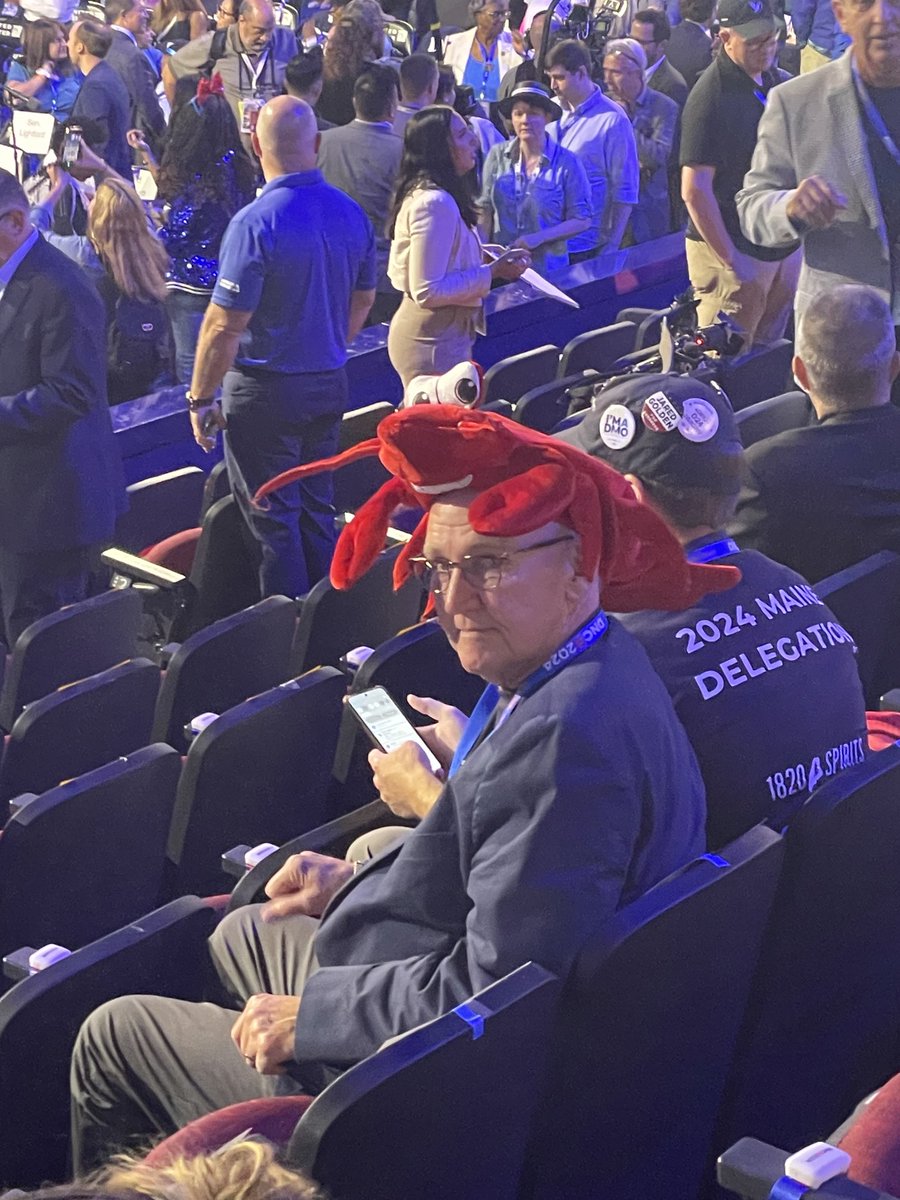 CraigCaplan's tweet photo. Maine delegate at the 2024 DNC Convention in Chicago. 🦞 https://t.co/u97x7wIUH9