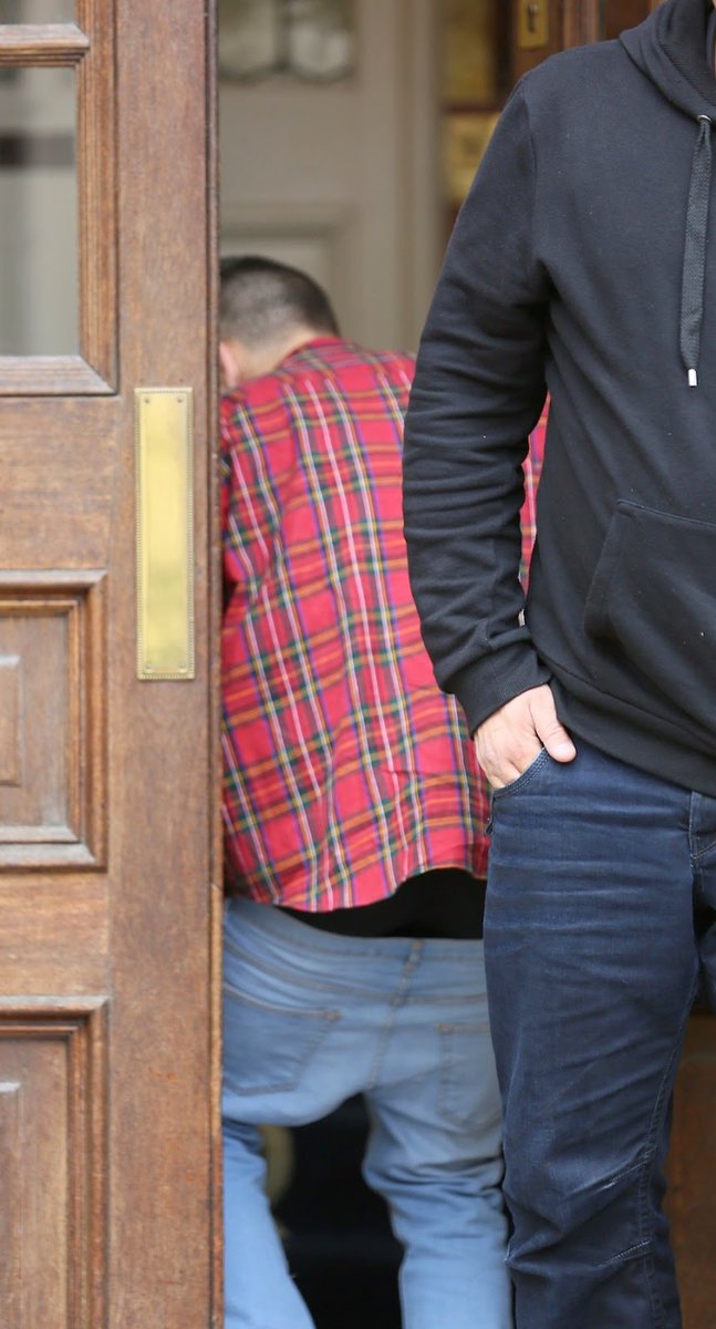 Liam Payne Sagging at Radio 1's Big Weekend
Sagging Level: 6/10
#sagginglow #sagger #saggingpants