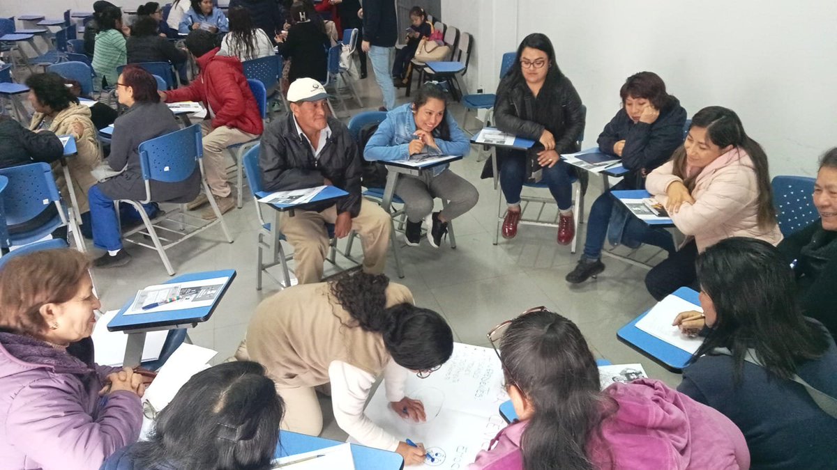 drecallao's tweet photo. 📢 | La Dirección Regional de Educación del Callao, que conduce la Dra. Giovanna Estrada Claudio, viene desarrollando un taller orientado a las "Habilidades necesarias para la interrelación con la comunidad educativa" en las instalaciones del ISP Simón Bolívar. https://t.co/cctcx7R4Hm