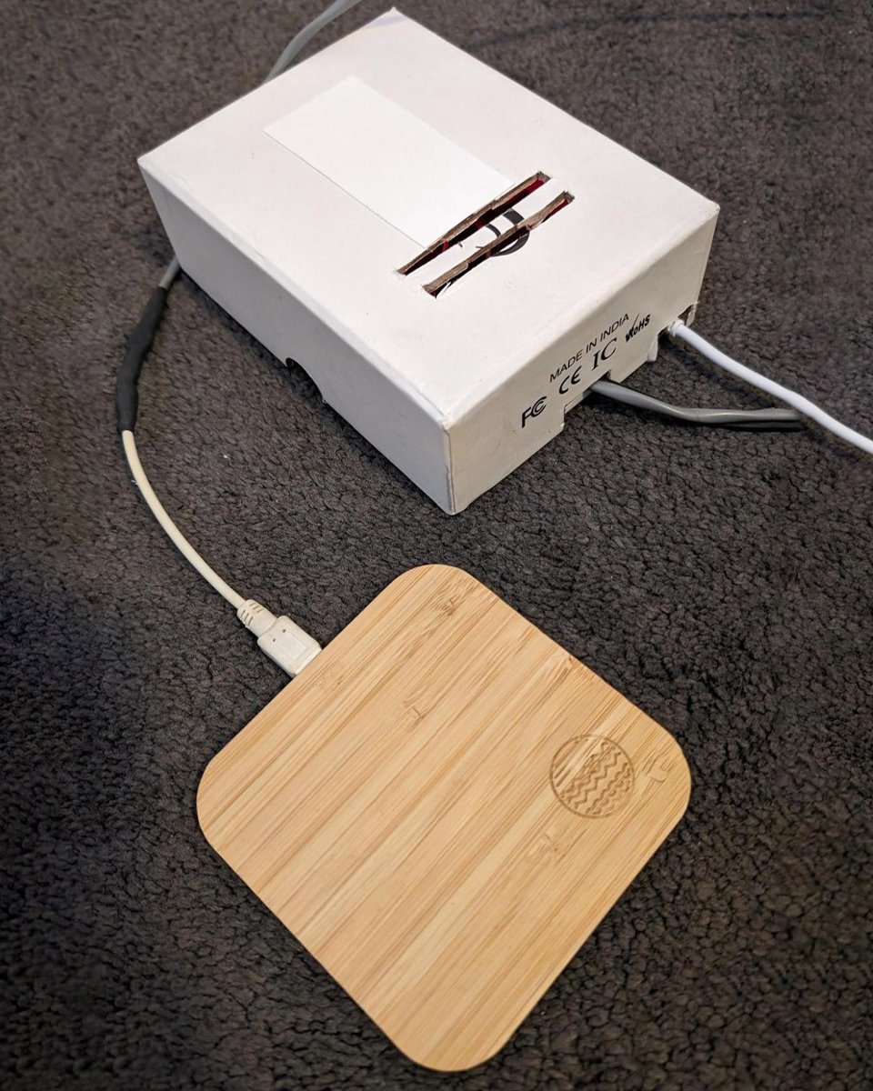 CoreElecAU's tweet image. Conscious of a new phone's battery health, John hacked a #QI #WirelessCharger to automate a safety shut off feature. Using some simple logic the phone notifies a #WebServer hosted on a Pi that stops the juice flowing when it hits 85% coreelec.io/137
