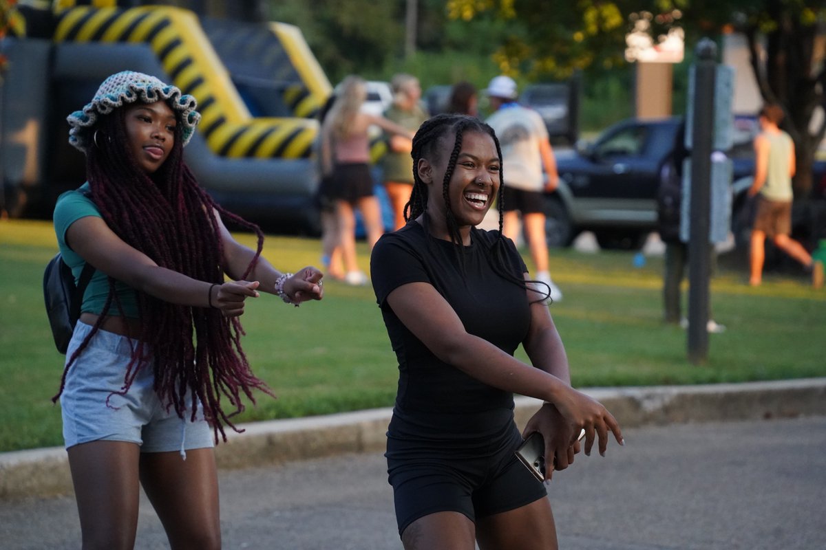 ItawambaCC's tweet photo. 🕺 Funkytown Throwdown was a blast! Thanks to everyone who joined us on the President's lawn to kick off the semester in style! Here’s to more unforgettable moments this year! #ICCFamily #TheBestStartHere #WelcomeWeek24 https://t.co/pWSQBfrysq