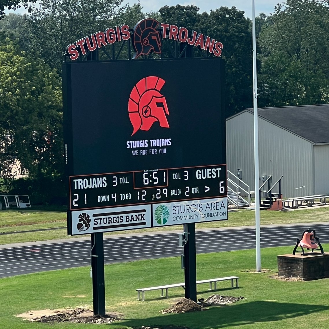 DakMaloney's tweet photo. Friday's are about to be 🔥🔥 in Sturgis! This @Daktronics 400 x 720 - 10SMD is now the largest 10MM video board in Michigan. "If the why is great enough, we can ALWAYS figure out the how!" #DakDSM #DakSchools #AskMeHow #TrustDak @sturgisps @gridirontrojans @CoachHatt https://t.co/swNx3u8NwP