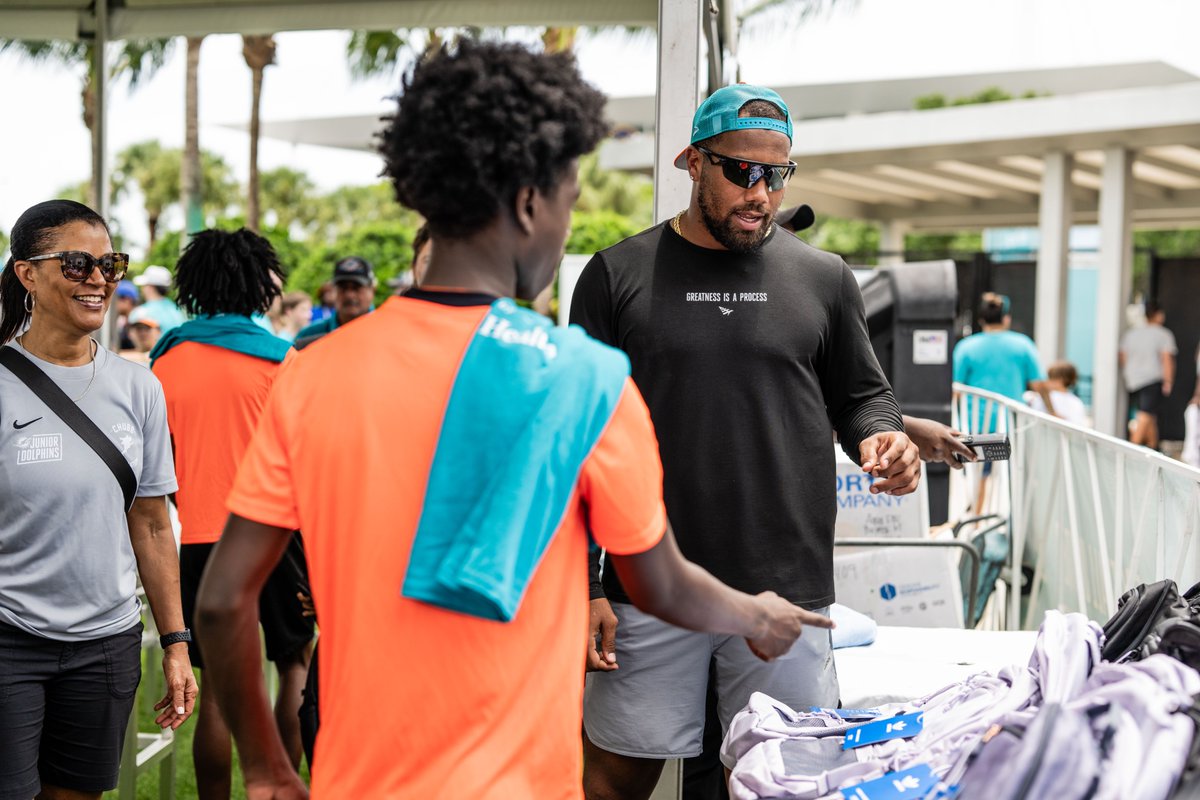 Miami Dolphins Foundation & Community Relations tweet media