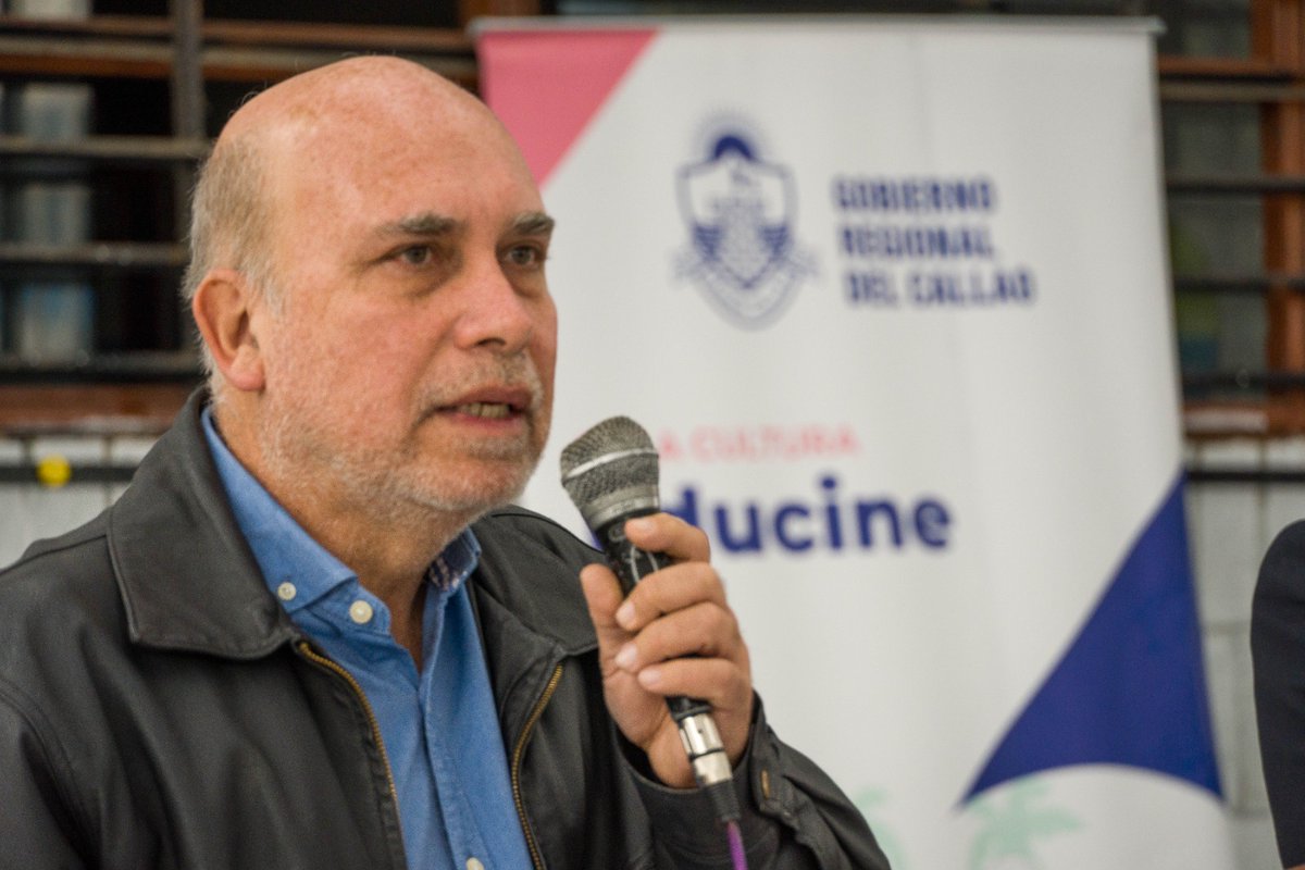 drecallao's tweet photo. #Cultura |  El Gobierno Regional del Callao, en coordinación con la Dirección Regional de Educación del Callao, liderada por la Dra. Giovanna Estrada Claudio, inauguró los Talleres de Fomento de Lectura y Lenguaje Audiovisual en la I.E. República de Venezuela. https://t.co/qIkEDQWvim
