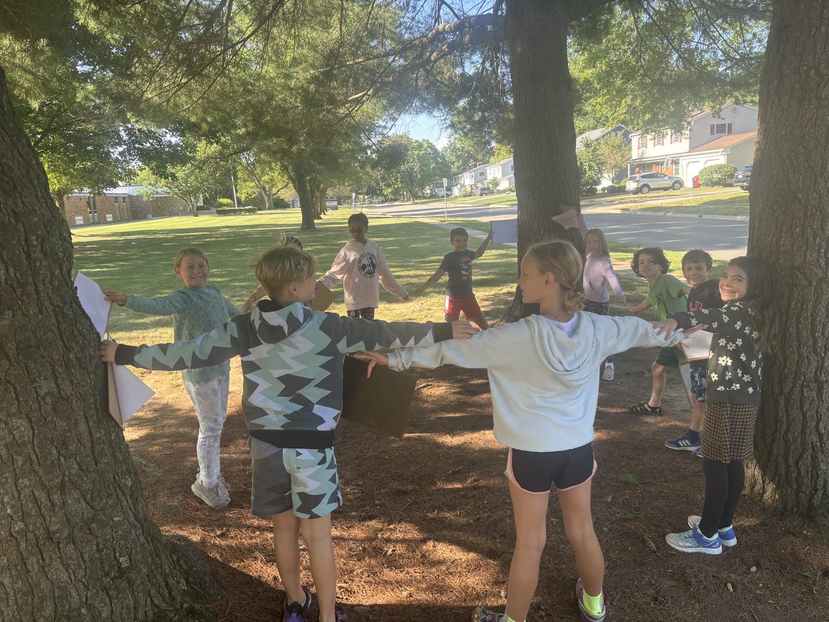 Wolfe_EPP's tweet photo. We had so much fun on our Math Walk today!  #mathiseverywhere #wesowls #itsworthit https://t.co/2VNB1jepYi