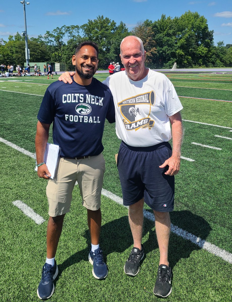 DonohueJr's tweet image. Great day of competing and learning to get better at Old Bridge. Best of Luck to all teams! @OBK_FOOTBALL @CNHSAthletics @ECCRSDFootball 
Gr8 seeing @SRHS_FB Alum Matt Normand (Class of '07) taking a pic with #TheChief 
Thank U @DiMino_AD for hosting. #ClassAct @RamCampFootball