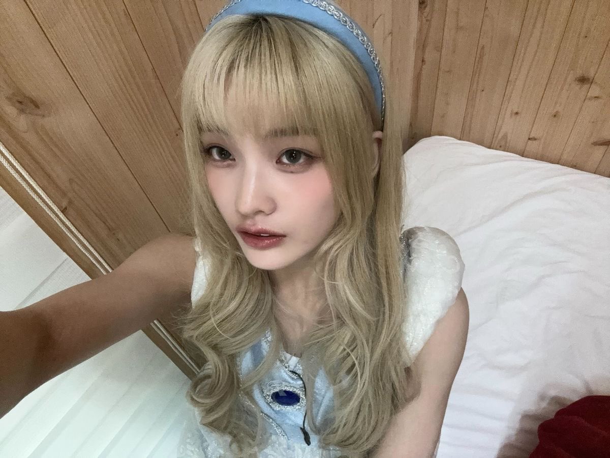 hi , i’m aiden and looking for moots !

-   ‘11 liner , istj , eng / 한국 / tiếng việt
-   male , he / him , 🇰🇷🇻🇳
-   semi new to #stantwt / #kpoptwt 
-   aespa , kiof , enha , tripleS , illit

♡/🔃 to be moots 🤍