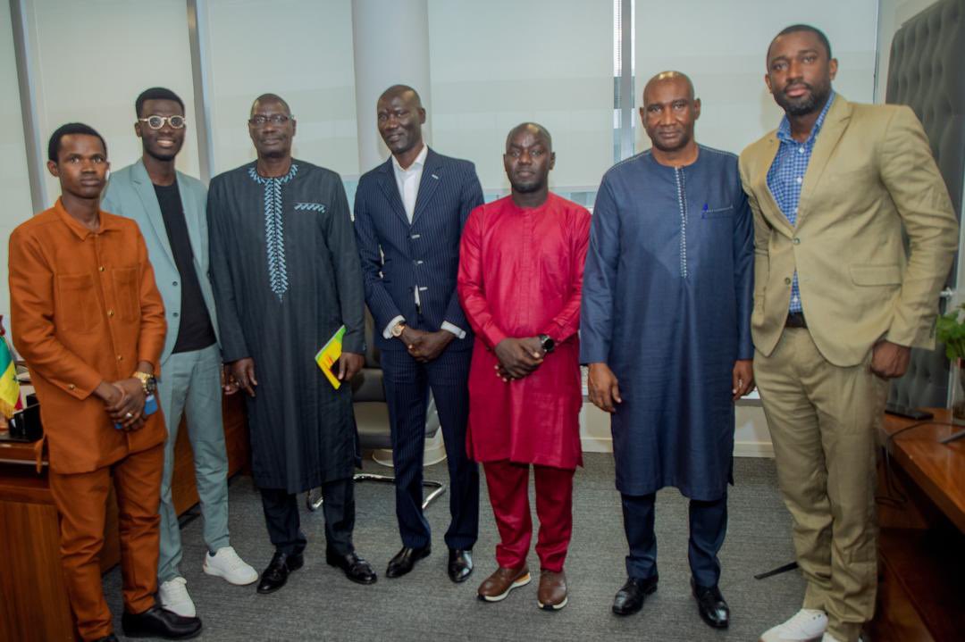 AbdoulayeS_Faye's tweet photo. Aujourd'hui, nous avons rencontré des CT de la #Primature, du Ministère du Commerce et de la direction de #TradePoint aux sphères ministérielles de Diamniadio. La modernisation et la digitalisation du secteur informel sont au cœur des priorités de l'État du Sénégal. Chez ProBoutik, notre mission est d'accompagner cette maîtrise d'un secteur qui représente l'essentiel de l'économie de notre pays.
#ProBoutik