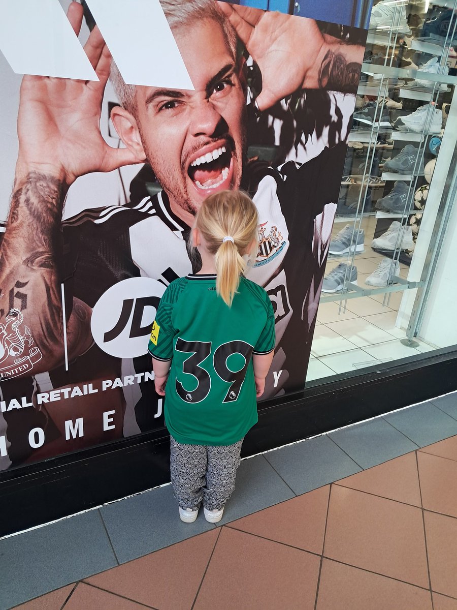 ORRICKO (@now_allan) on Twitter photo Johanna is still a huge <a href="/brunoog97/">Bruno Guimarães</a> fan!!! Such a trooper this one. <a href="/NUFC/">Newcastle United</a> #NUFC #newcastleunited #footballnews #football Johanna is still a huge <a href="/brunoog97/">Bruno Guimarães</a> fan!!! Such a trooper this one. <a href="/NUFC/">Newcastle United</a> #NUFC #newcastleunited #footballnews #football