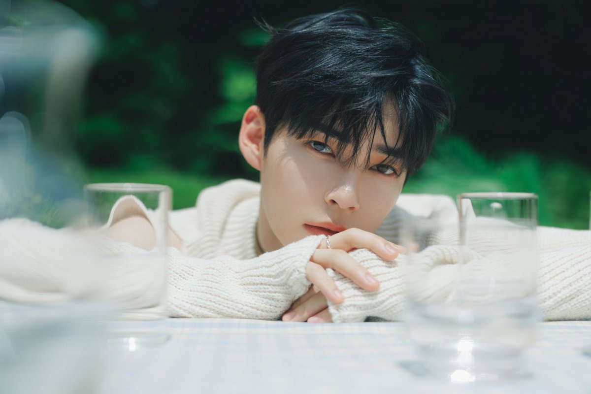shanxbin's tweet photo. New concept photo for ROMANCE ver unlocked, the simple beauty of nature in a white outfit, feeling like a breath of fresh air against the lush green backdrop. The way the soft, clean lines of white stand out against the vibrant greenery makes this photoshoot feel almost magical. https://t.co/MIodebkXYz