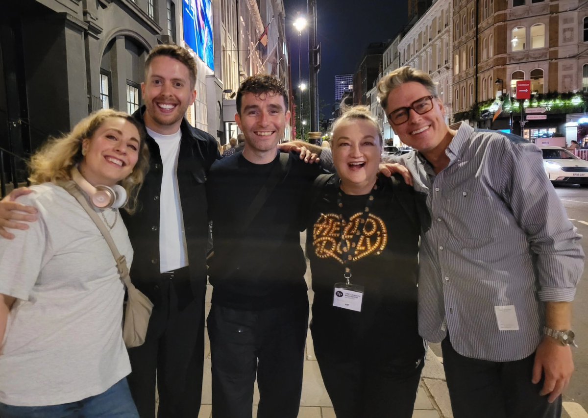 WENDY LEE_official tweet media