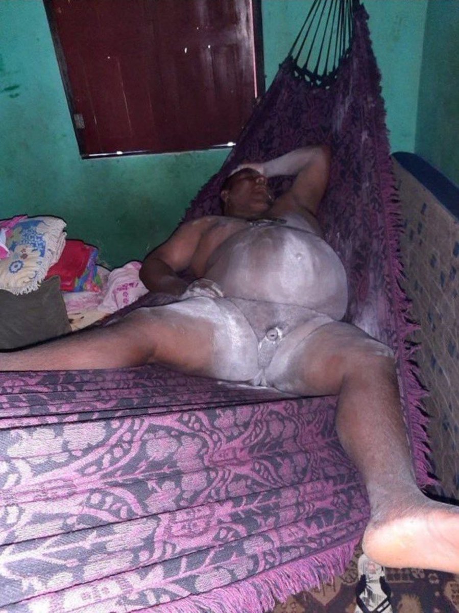 <a href="/ousafadenha/">safadenha</a> Só não fico triste com meu corpo porque tenho a autoestima boa
