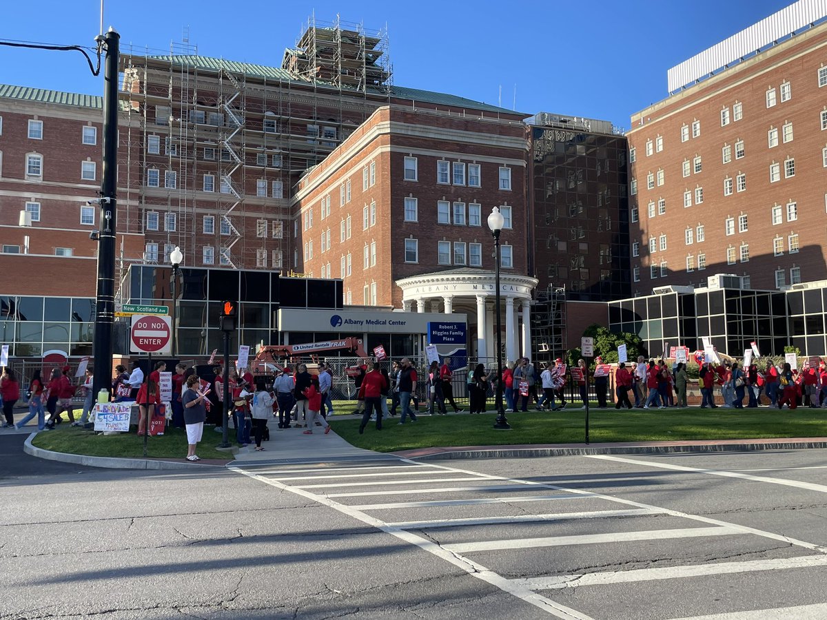 LOTS of people outside <a href="/AlbanyMed/">Albany Med Health System</a> right now with <a href="/nynurses/">NYSNA</a> to demand #SafeStaffing and a fair contract NOW!