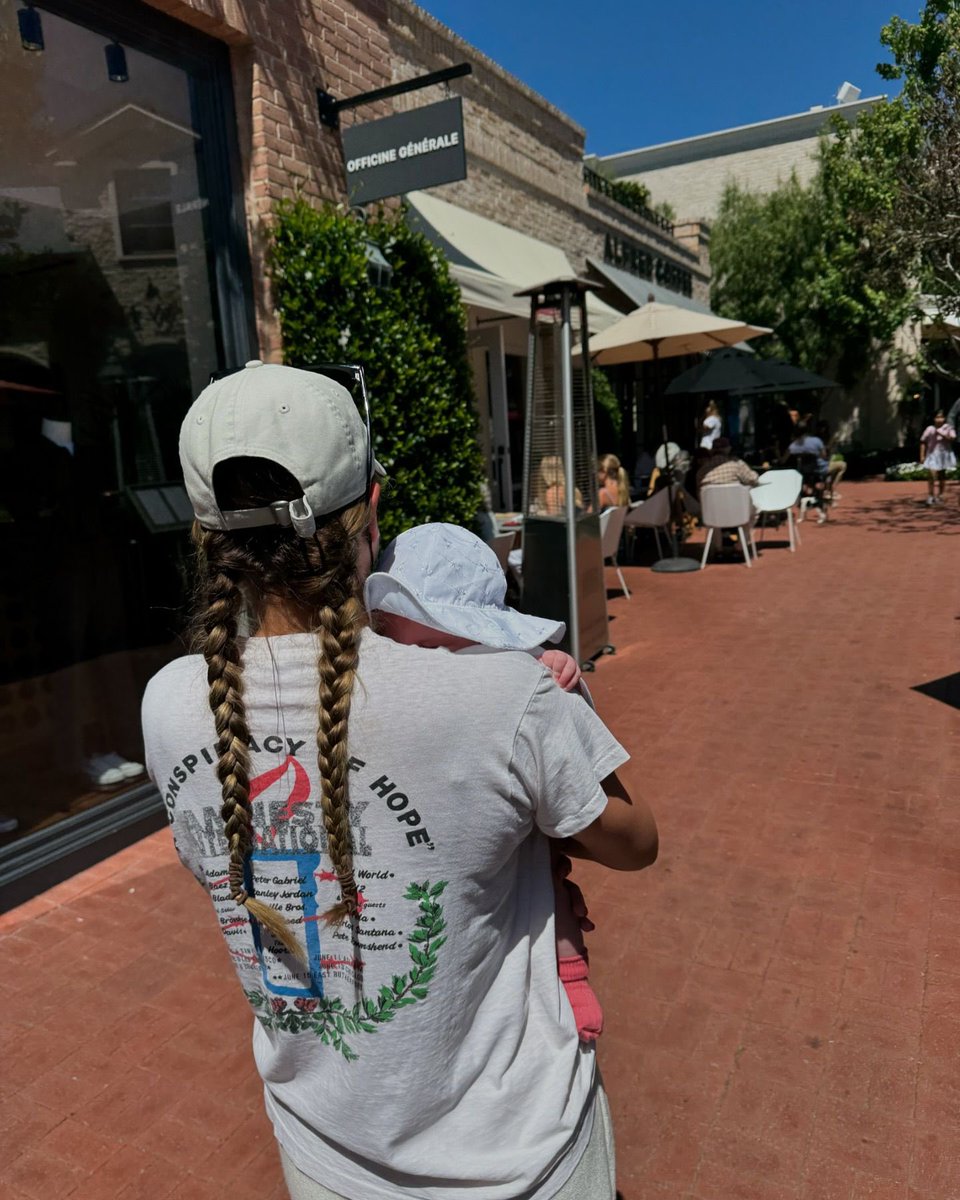 Sofia Richie tweet media