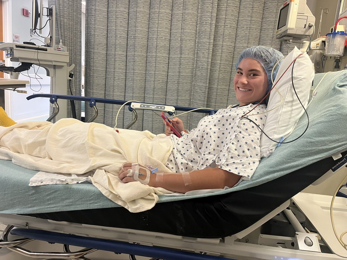 Today is the day!! Acl surgery ✅ Ready to start this long road to recovery. Huge thank you to my family, friends, teammates and coaches for all the support they have given me! <a href="/08FinesseNEO/">Finesse 17u-Myers</a> <a href="/RHSFastpitchOH/">RHSFastpitch</a>