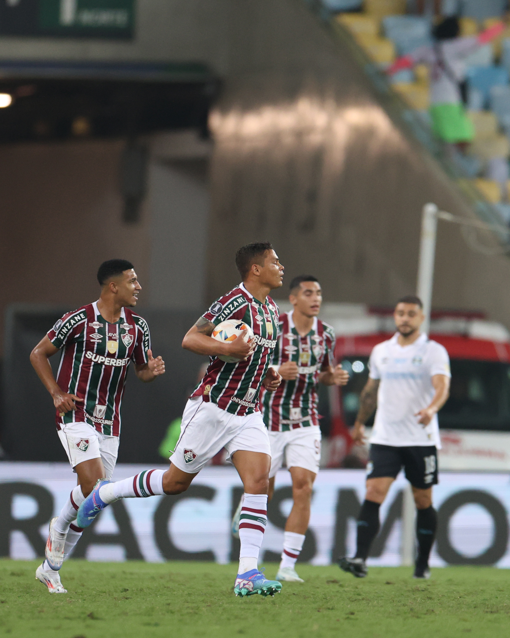 GVdagMTWYAA-Lg6?format=jpg&name=4096x409