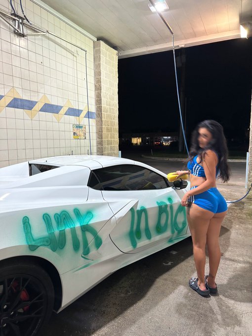 Watch YL's leaked NSFW photo on TwXstars