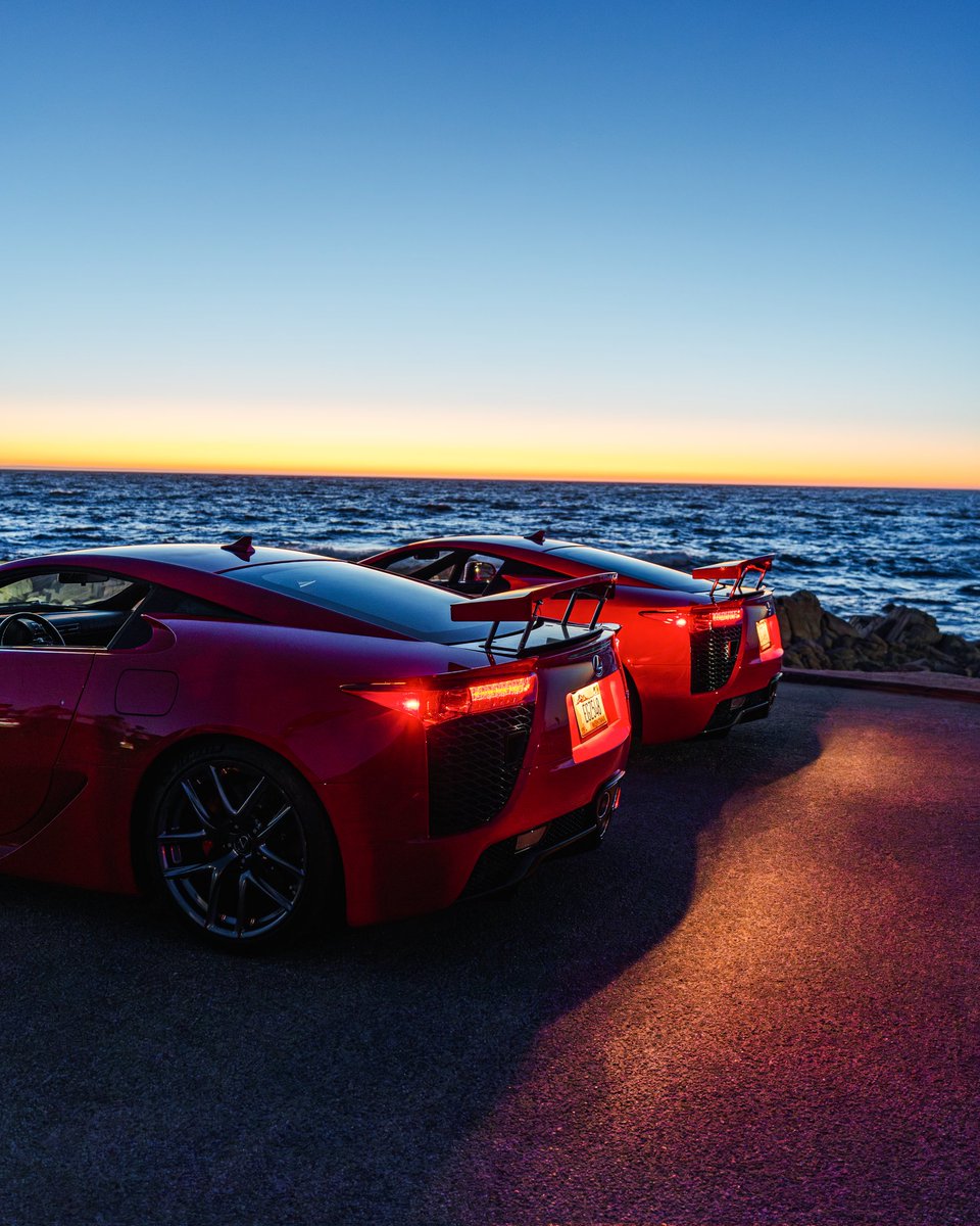 oggismedia's tweet photo. Late night vibes with matching spec LFA's on 17 mile drive 🍜
@Lexus 
#lexus #lexuslfa #montereycarweek #carweek #pebblebeach https://t.co/NnKS5Ceh4G