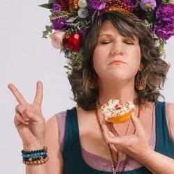 WriterWil's tweet photo. Laughable @laughableshow (5:25pm) at Greenside @ George Street, Ivy Room - Stacie Burrows delivers an hilariously funny true-life show about wellness (or the lack of it), with musical interludes that range from sharp to goofy, all with Stacie's trademark wit &amp; charm. Recommended https://t.co/RWw1A6S7jJ