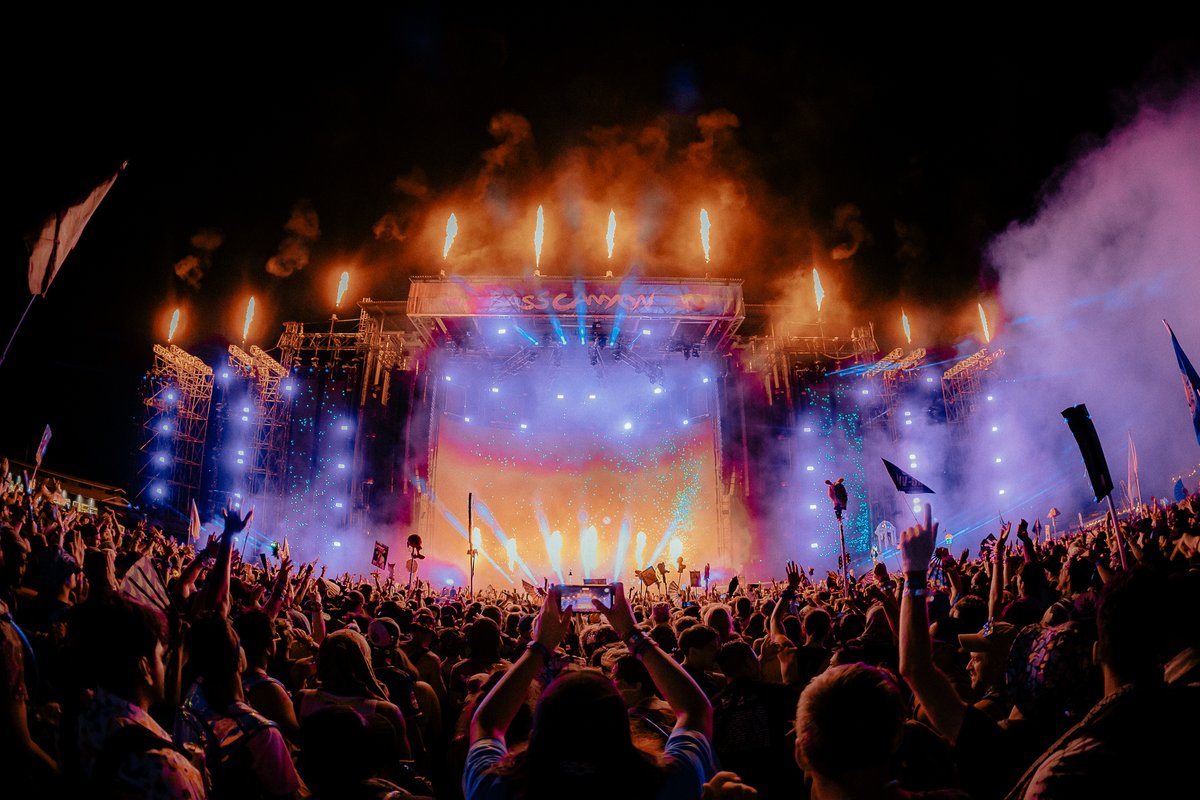 lsdream's tweet photo. LSZEE at @BassCanyon OMG😳🤯🫶🏼 thank you so much!! We love you! https://t.co/F7JubQk83v