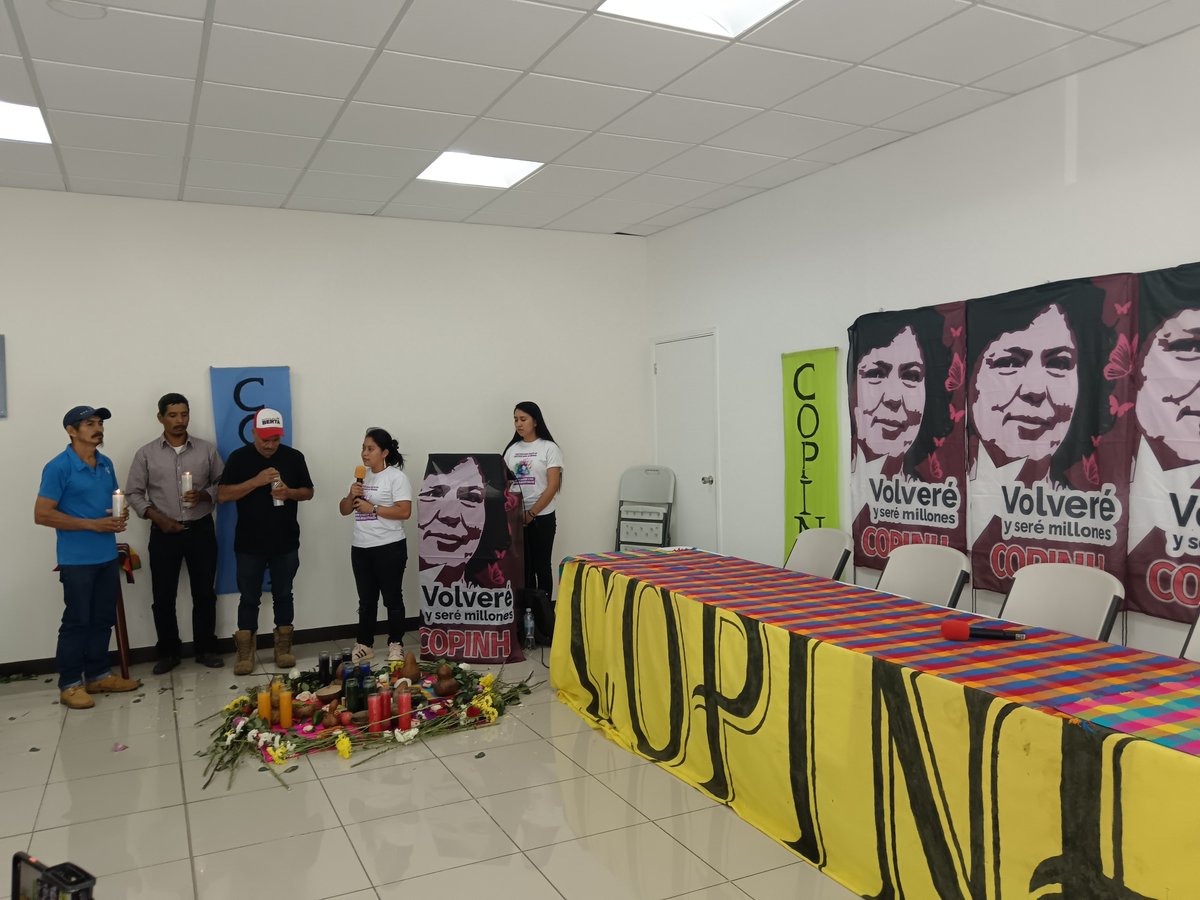 PBIHonduras's tweet photo. ⚖️ Hoy, observamos el Foro “Berta Cáceres y la justicia para los pueblos indígenas”. @COPINHHONDURAS pide la confirmación de las sentencias en el caso del asesinato de la defensora lenca Berta Cáceres. Desde PBI, aplaudimos los esfuerzos del COPINH en contra de la impunidad. https://t.co/9TjbK2L0Nh