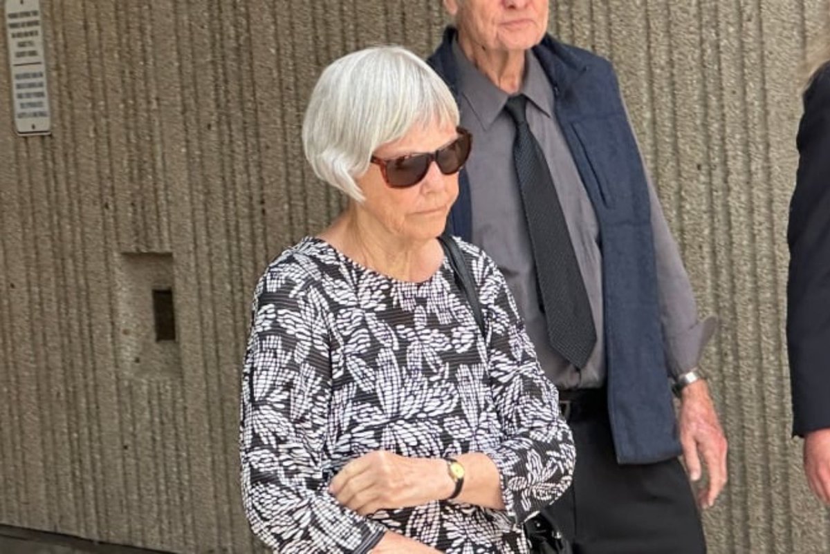 6ixbuzztv's tweet photo. #REPORT: 79-year-old woman from London, Ont., who was driving 121 km/h in a 50 zone, resulting in the death of an 8-year-old and seven others being injured, has been sentenced to two years of house arrest. https://t.co/S7Wep1BNAP