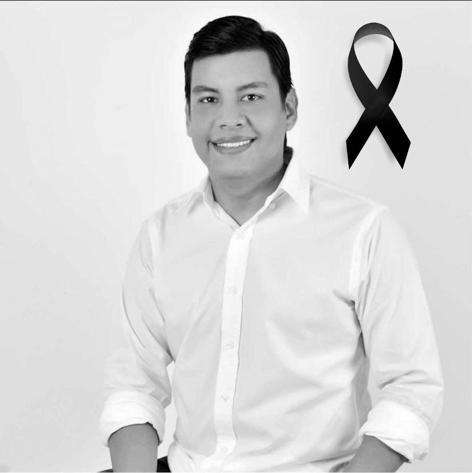 Desde el Partido Conservador lamentamos profundamente el fallecimiento de nuestro alcalde en el municipio de Aguachica @VictorRomeque  quien durante  varios meses luchó contra un cáncer que padecía. 

Enviamos nuestras condolencias a su familia, amigos y al conservatismo de