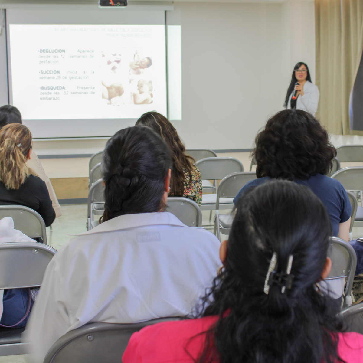 Laboratorio Santa María tweet media