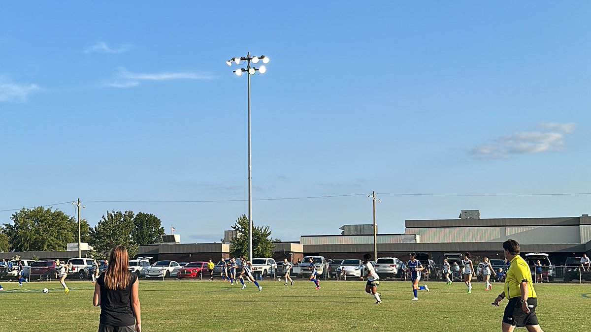 Coach_Stokes_'s tweet photo. WJB Devilettes Soccer in action vs GMS

@WJBbluedevils 
@WalterJBaird 
@WJB_GirlsSoccer https://t.co/utG74BJY6b