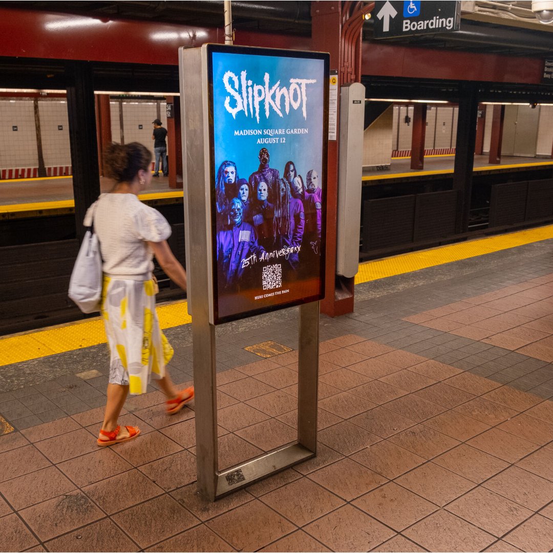 From the subway to the big stage, NYC brought the heat for Slipknot at Madison Square Garden! 🤘🏼 🔥 
.
.
.
.
.
.
.
.
.
.
.
#slipknot #madisonsquaregarden #musicadvertising #nyc #dashtwodidthat