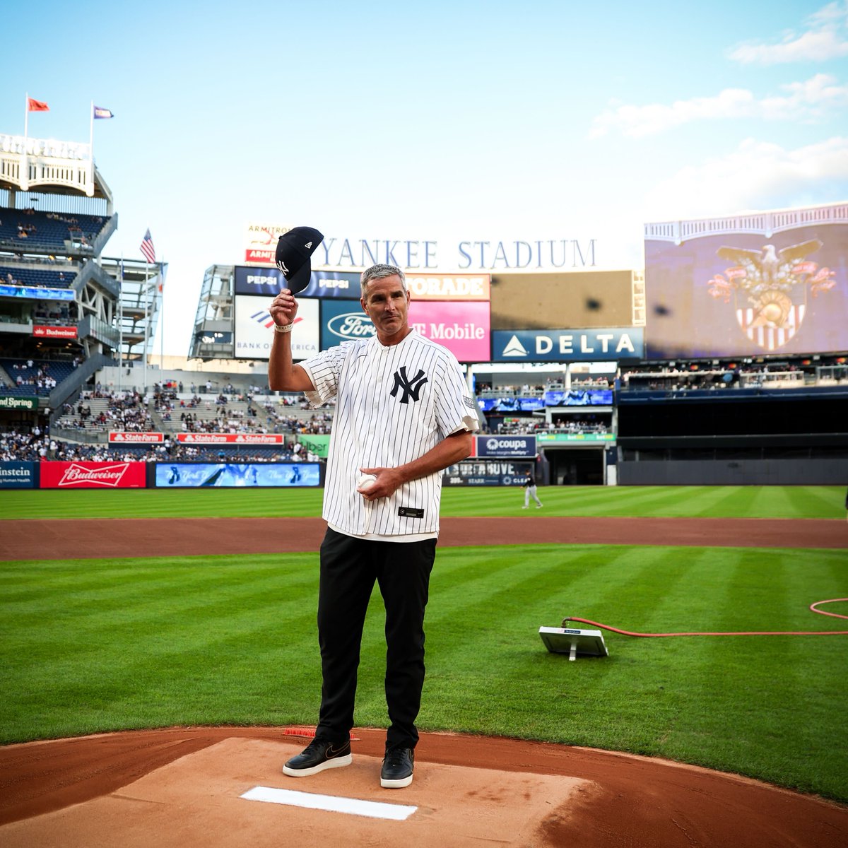 Yankees's tweet image. Thank you to former Yankees pitcher and current @WestPoint_USMA Athletic Director Mike Buddie for throwing out tonight’s ceremonial first pitch 👏