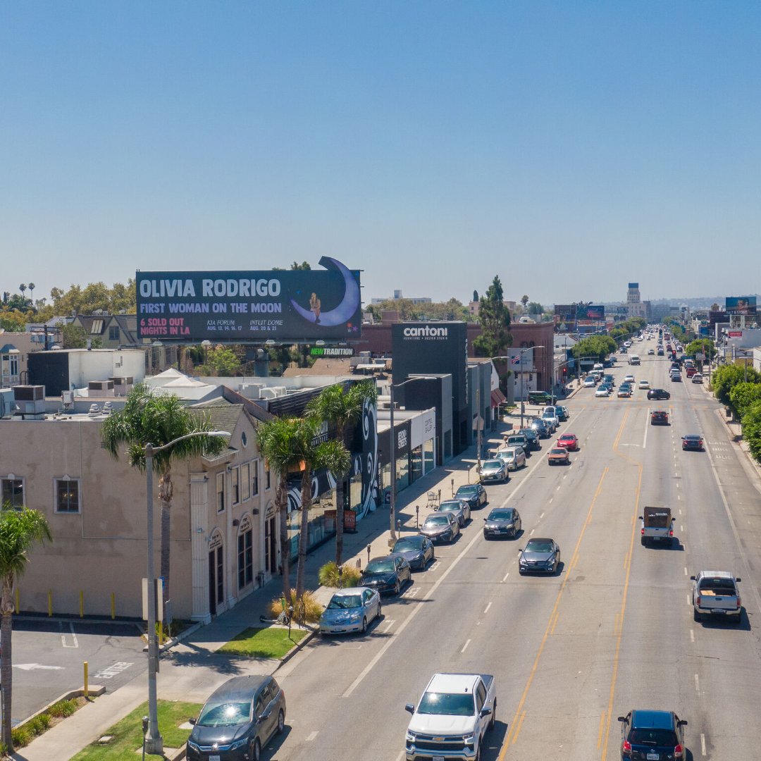 6 sold out shows in LA! Olivia Rodrigo is taking the city by storm ⚡️ 
.
.
.
.
.
.
.
.
.
.
.
#oliviarodrigo #gutsworldtour #musicmarketing #billboards #dashtwodidthat