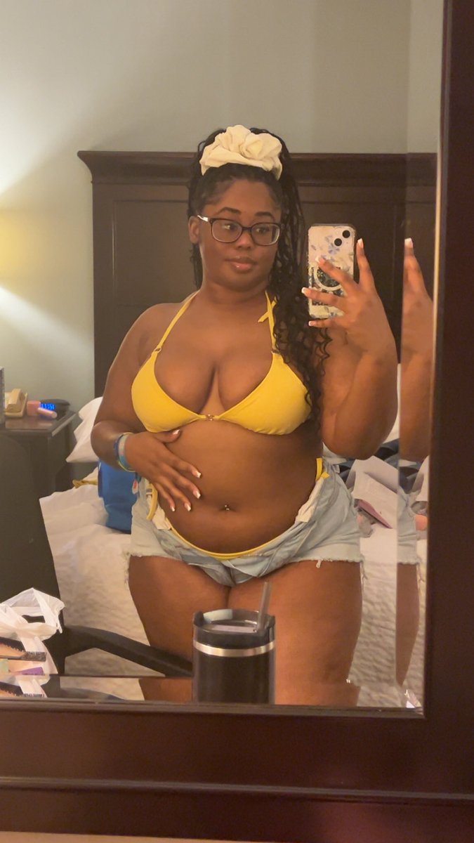 plumpbrownting's tweet image. In case you missed me 🤭🥰😘