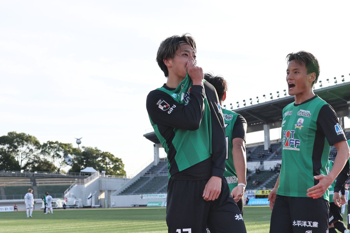 fcgifuDREAM's tweet photo. 【田口裕也選手、ツエーゲン金沢へ完全移籍のお知らせ】

#田口裕也 選手がツエーゲン金沢へ完全移籍することが決定しましたので、お知らせいたします。

□コメント
「この度、ツエーゲン金沢に移籍することを決めました。
このタイミングでの移籍に対して様々な意見があると思います。
本当に悩んで考えて、クラブを��れるという決断をしました。
FC岐阜というクラブ、スポンサー、選手、スタッフ、ファン・サポーターの皆さんにたくさん失敗をして迷惑をかけてしまいました。その分たくさん成長させてもらいました。
岐阜に来て、岐阜の町が大好きになりました。
FC岐阜でプレーできて幸せでした！
本当にありがとうございました！」

詳細はこちら⏩️https://t.co/PHb4SV9D3n

#fcgifu #FC岐阜 #MOVEYOURHEART【広報】
