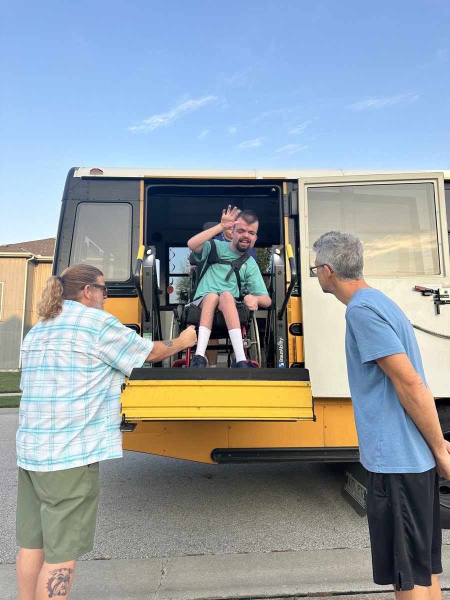 MandySLynch's tweet photo. This reunion was bittersweet! Noel has been waiting all summer for Mr. Bill to pick him up for school! It's their last 1st Day of school together. @NKCSchools @NKCSDTransport #NKC1stDay https://t.co/qiXZqI6cSA