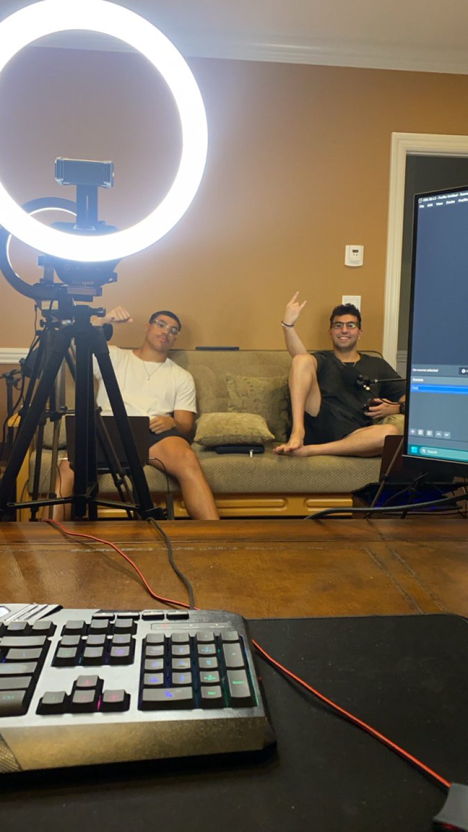 tschwartz09's tweet photo. Episode 19 loading… 👀 https://t.co/a9AvkkgiPk