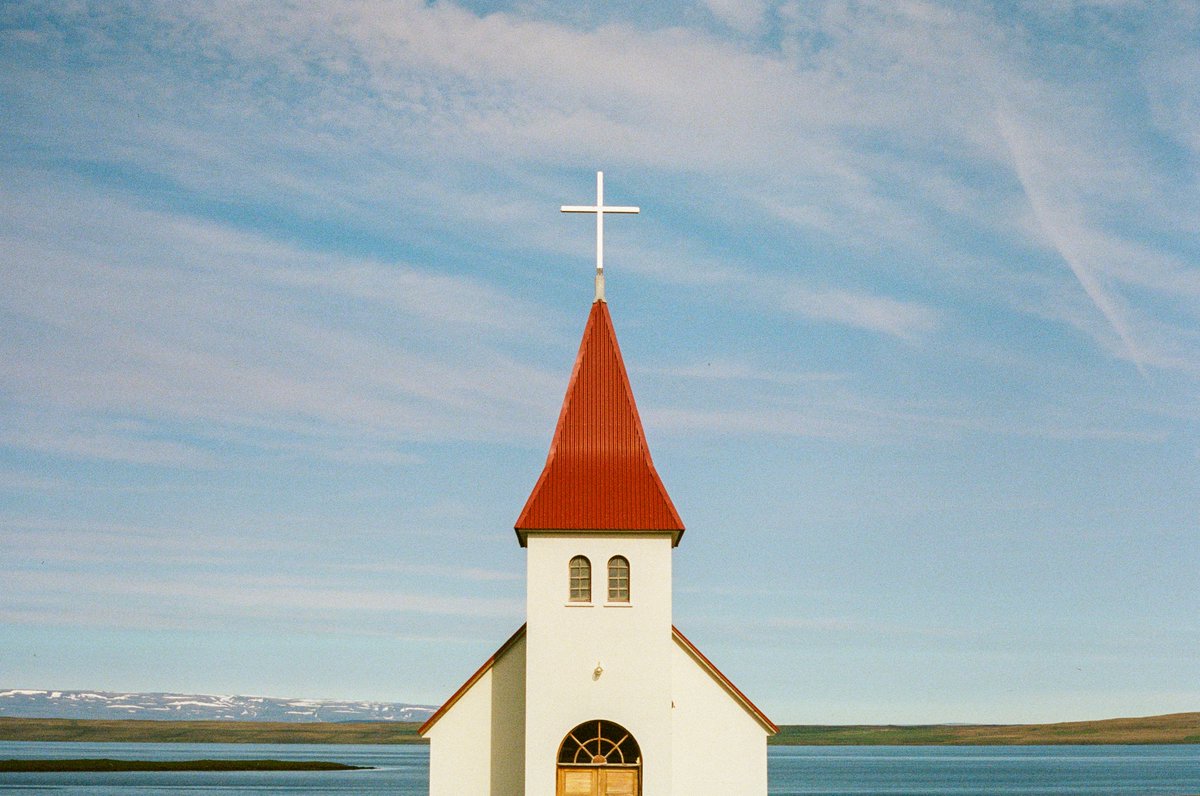 kristophershinn's tweet photo. Lighthouses &amp; churches of Iceland https://t.co/17IWCcLT5O