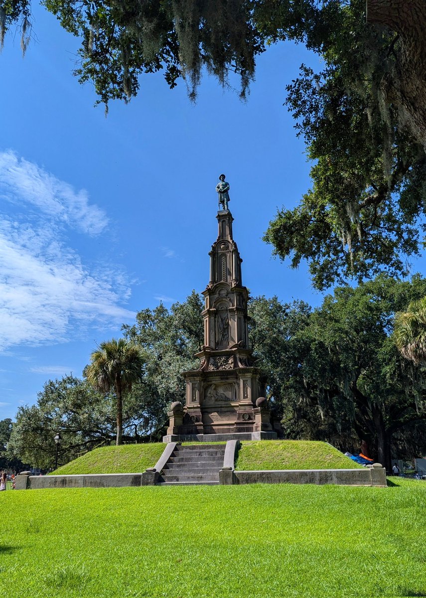 wbentzel's tweet photo. Forsyth Park, Savannah, Georgia.  Taken with Google Pixel 7 Pro. @madebygoogle @google @googlepixel #pixel7pro #teampixel #pixelsuperfans #Georgia #ForsythPark #Savannah https://t.co/8OLsWbwF13