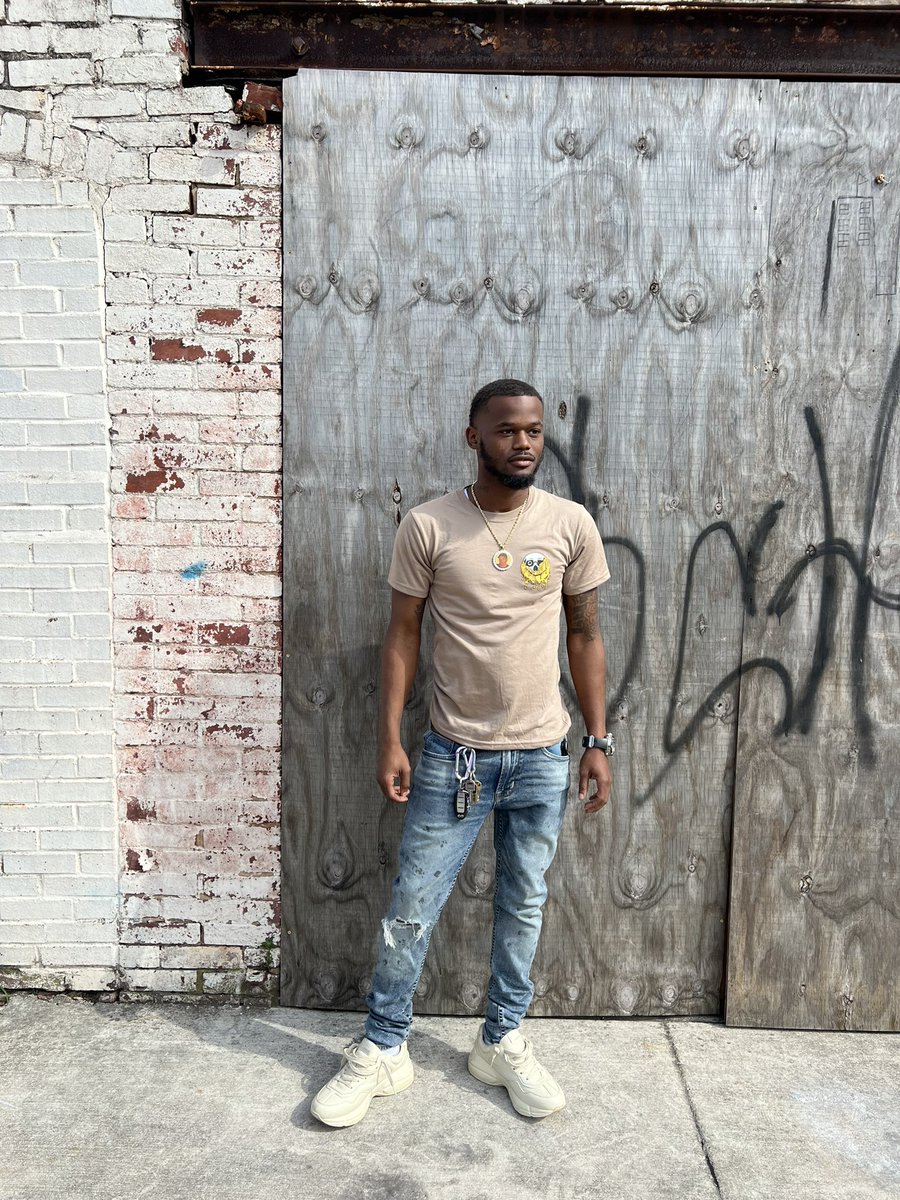 PulaskiTone's tweet photo. I kno you hoping 🙏🏽 you can f**k with him but no u DONT💯🤐 #4EvaSTICKY🔥💙🏀 #GATORGANG🐊🐊🌍 #LONGLIVELOS💚🥊 #LONGLIVEDPAYNE💚🕊 #FREEDAMEMBERS⛓🔒 #PulaskiBaby👿🏚 #2100BITCH📍💯 https://t.co/9dy7bdxsCR