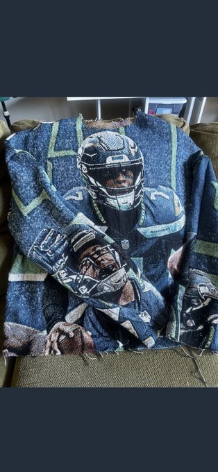 Hg went crazy on the hoodie 😮&zwj;💨 https://t.co/w7otF6oQJ9